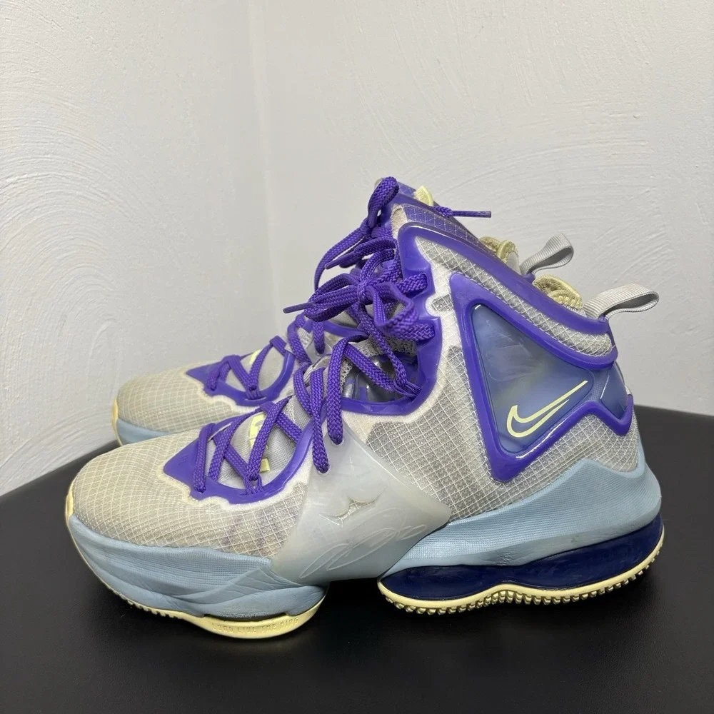 Kids Nike LeBron 19 GS 'Easter' Zoom Air Basketball Sneaker DD0418-412 size 6Y